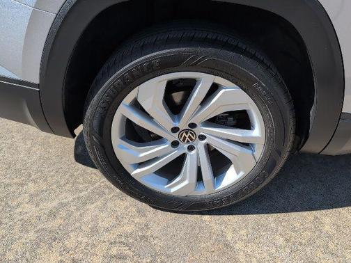 2022 Volkswagen Atlas 3.6L SE w/Technology