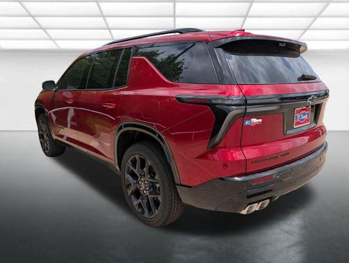 Radiant Red Tintcoat 2026 Chevrolet Traverse RS