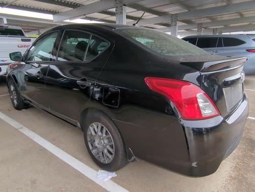 2017 Nissan Versa 1.6 S+