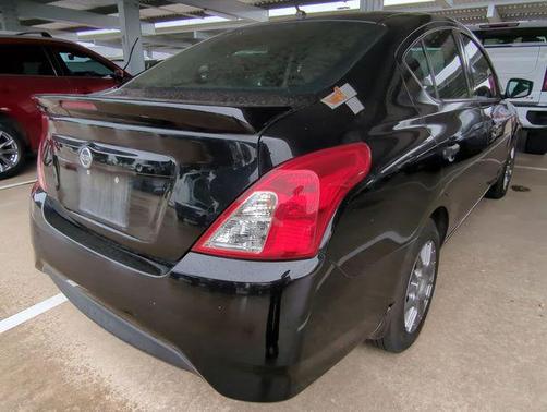 2017 Nissan Versa 1.6 S+