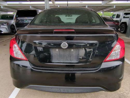 2017 Nissan Versa 1.6 S+