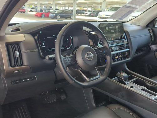 2024 Nissan Pathfinder Platinum FWD