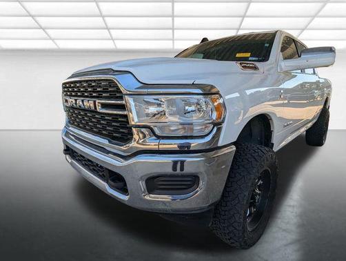 2022 RAM 2500 Big Horn Crew Cab 4x4 6'4' Box