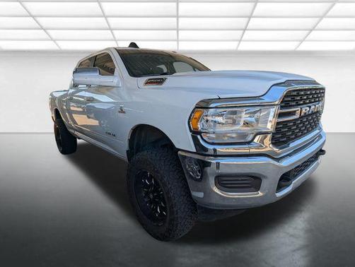 2022 RAM 2500 Big Horn Crew Cab 4x4 6'4' Box