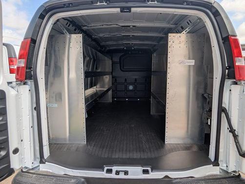2025 Chevrolet Express 2500 RWD 2500 Regular Wheelbase WT