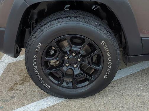 2022 Jeep Cherokee Trailhawk