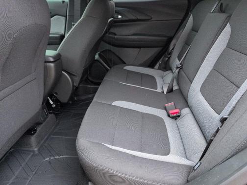 Mosaic Black Metallic 2026 Chevrolet Trailblazer LT