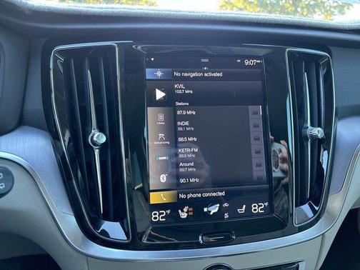 2020 Volvo V60 T5 Momentum