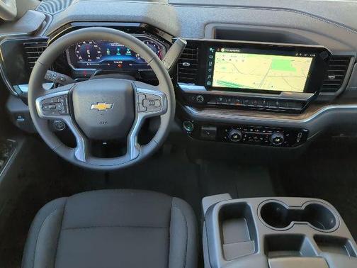 2025 Chevrolet Silverado 3500 LT