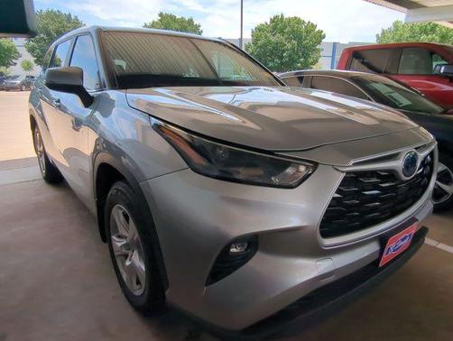 2023 Toyota Highlander Hybrid LE