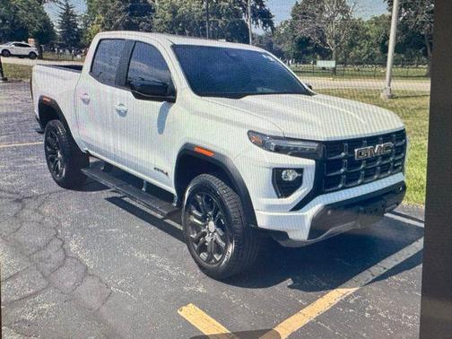 2023 GMC Canyon AT4