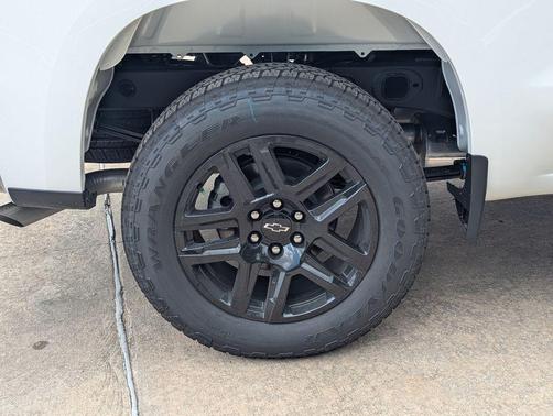 Summit White 2026 Chevrolet Silverado 1500 RST