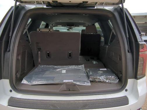 2025 Chevrolet Tahoe LS