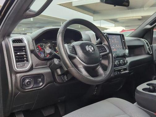 2022 RAM 2500 Big Horn Crew Cab 4x4 6'4' Box