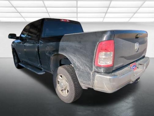 2022 RAM 2500 Big Horn Crew Cab 4x4 6'4' Box