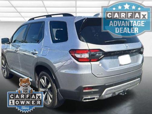 2025 Honda Pilot Touring 8-Passenger