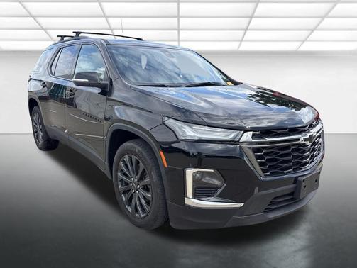 Mosaic Black Metallic 2023 Chevrolet Traverse RS