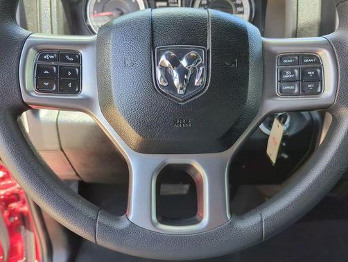 2024 RAM 1500 Classic Warlock Crew Cab 4x2 5'7' Box