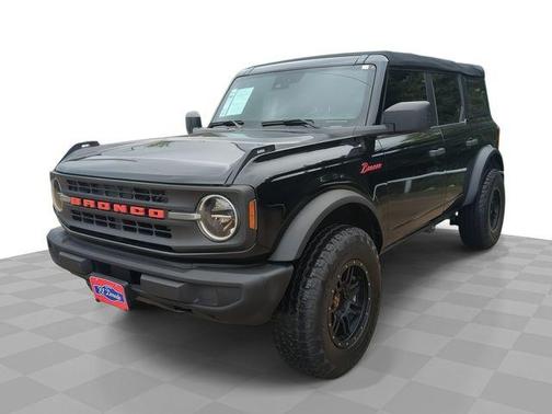 2023 Ford Bronco Base
