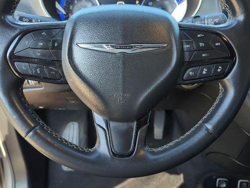 2021 Chrysler Pacifica Touring
