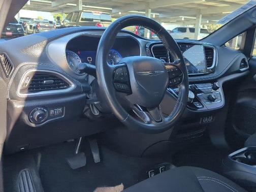 2021 Chrysler Pacifica Touring