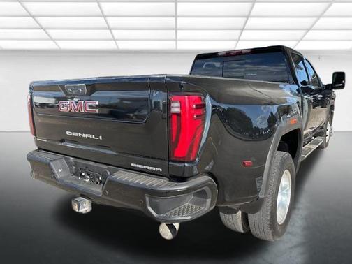 2024 GMC Sierra 3500 Denali