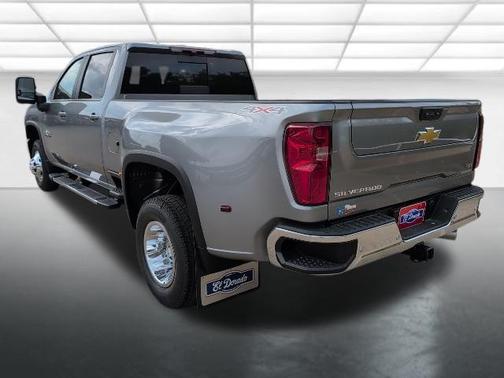 2026 Chevrolet Silverado 3500 LT