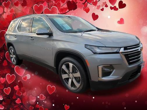 2023 Chevrolet Traverse LT Leather