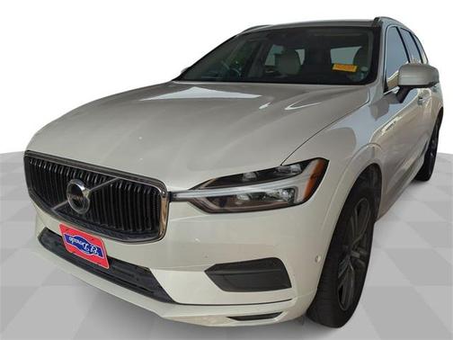 2018 Volvo XC60 T6 Momentum
