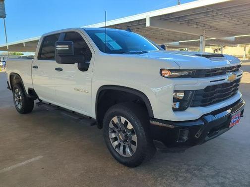 2024 Chevrolet Silverado 2500 Custom