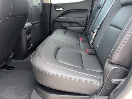 Summit White 2022 Chevrolet Colorado ZR2