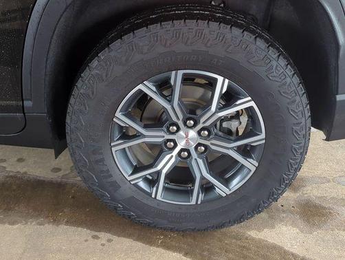 2024 GMC Acadia AWD AT4