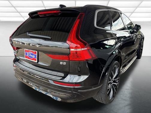 2022 Volvo XC60 B5 Momentum