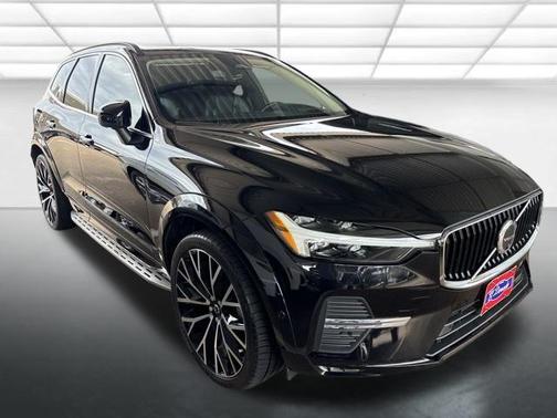 2022 Volvo XC60 B5 Momentum