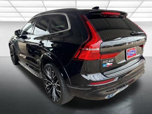2022 Volvo XC60 B5 Momentum