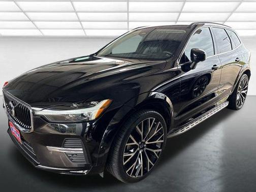 2022 Volvo XC60 B5 Momentum