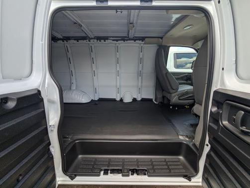 2025 Chevrolet Express 2500 RWD 2500 Regular Wheelbase WT