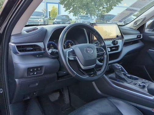 2023 Toyota Highlander Limited