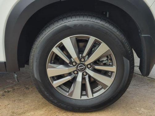 2022 Nissan Pathfinder SL 4WD