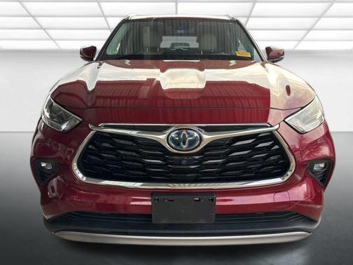 2021 Toyota Highlander Hybrid Platinum