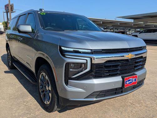 2025 Chevrolet Suburban LS
