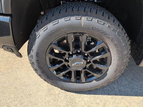 2025 Chevrolet Silverado 2500 Custom