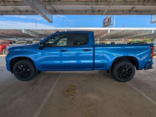 2025 Chevrolet Silverado 1500 Custom