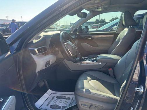 2022 Toyota Highlander Limited