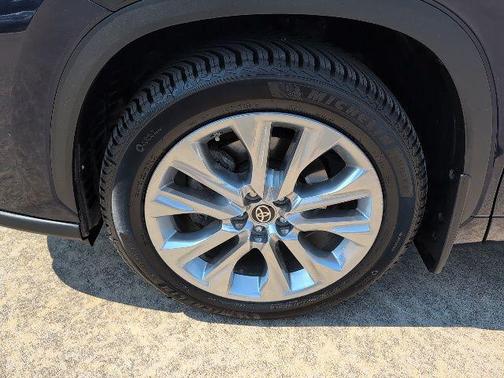 2022 Toyota Highlander Limited
