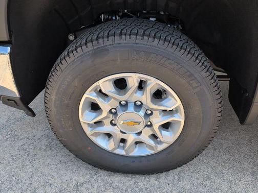 2025 Chevrolet Silverado 3500 LT