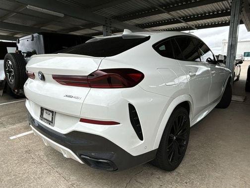 2022 BMW X6 xDrive40i