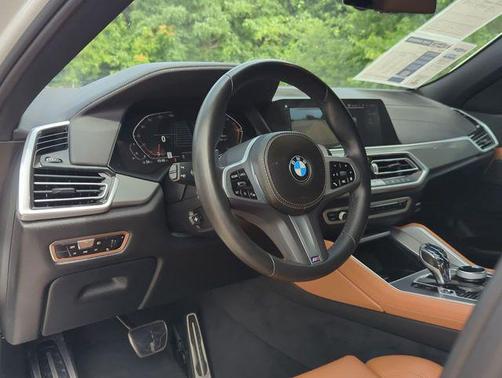 2022 BMW X6 xDrive40i