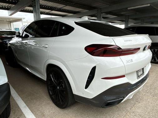 2022 BMW X6 xDrive40i
