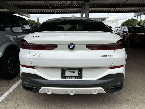 2022 BMW X6 xDrive40i